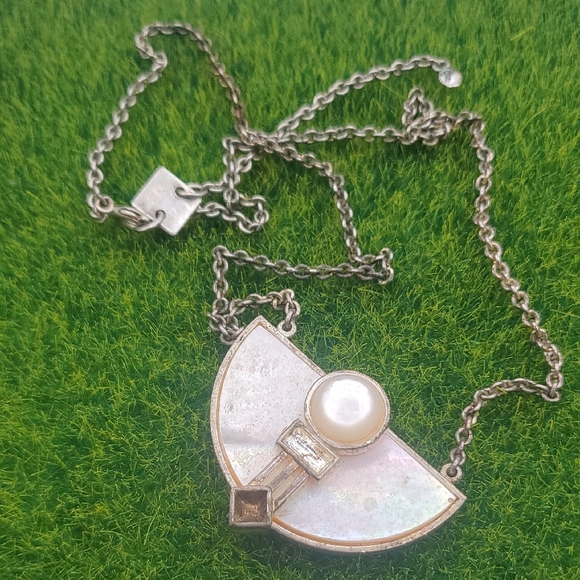 Mother of Pearl Jewelry - German Mother Of Pearl Sterling Necklace Hallmark NB 24 Inches‎ N3636